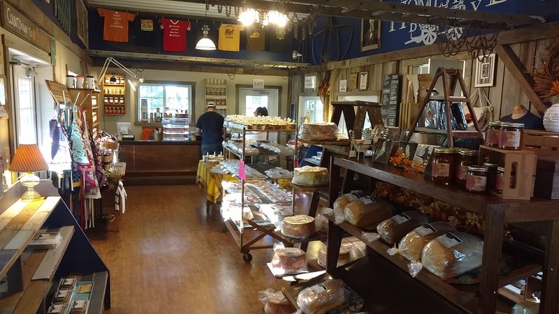Village bakeries of the Amish country, Arthur, Illinois Village bakeries of the Amish country, Arthur, Illinois