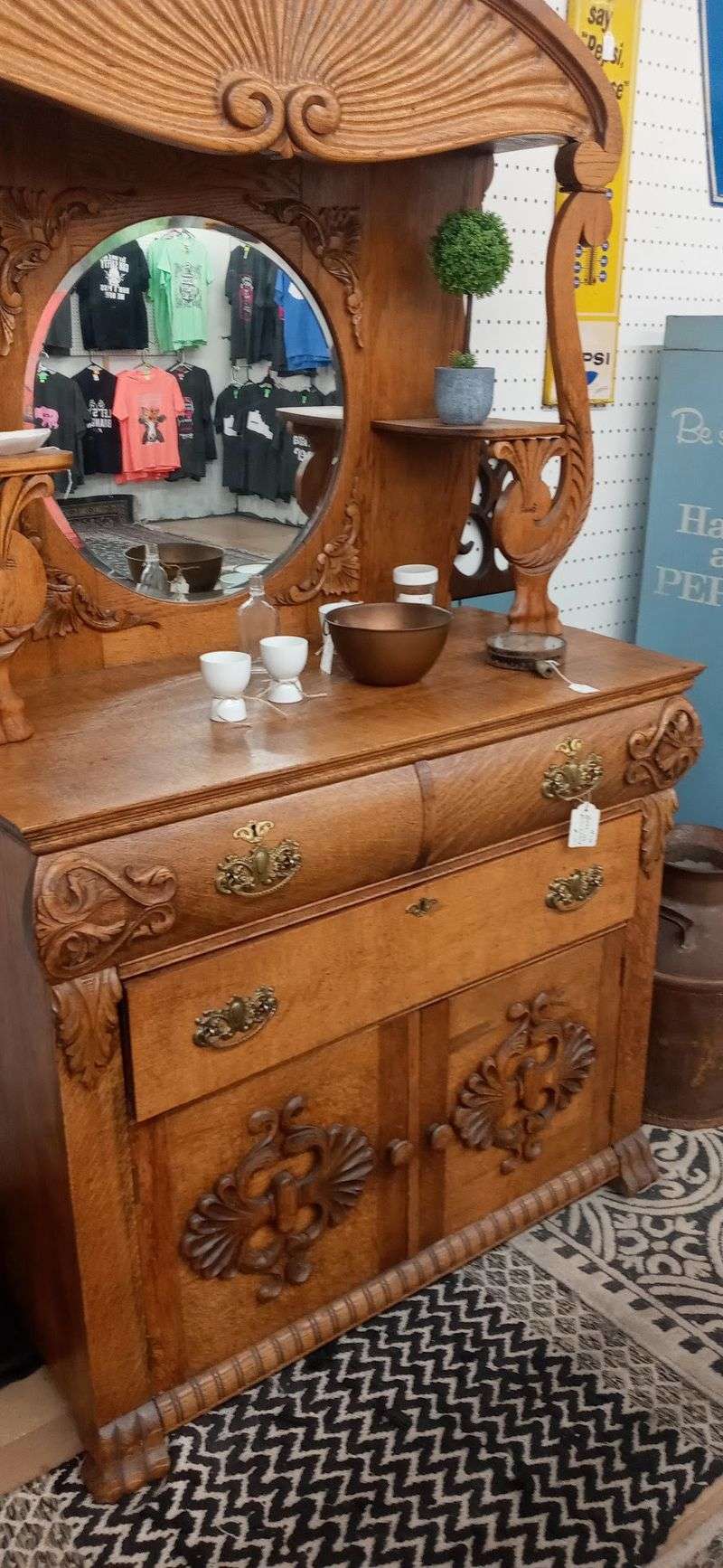 Vintage Furniture Finds That Will Blow Your Mind Vintage Furniture Finds That Will Blow Your Mind