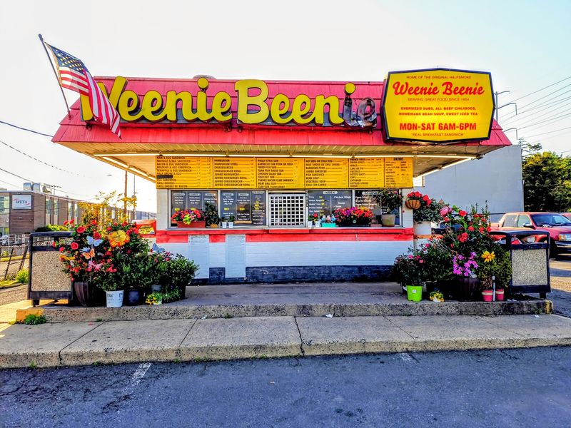 Weenie Beenie, Arlington, Virginia