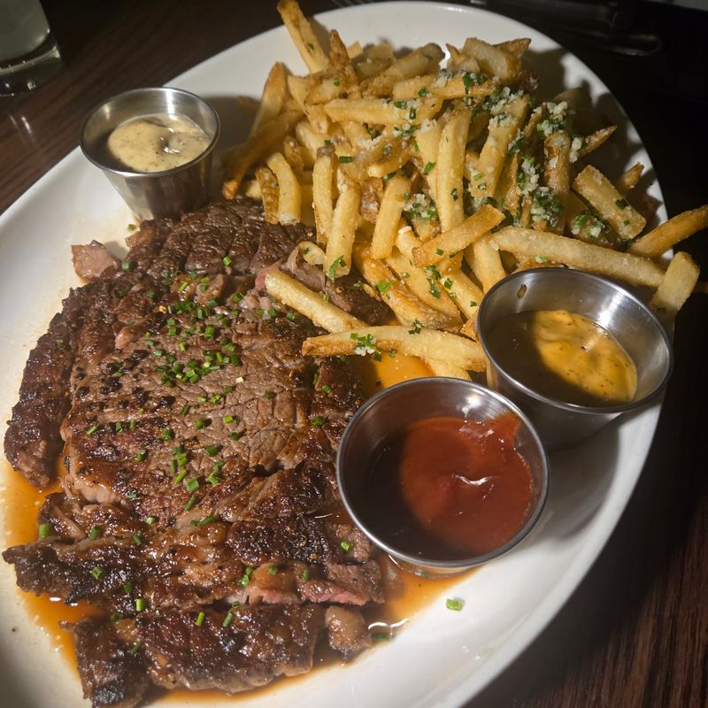 Weinberger's Off-Broadway Deli & Steakhouse, Chesterfield