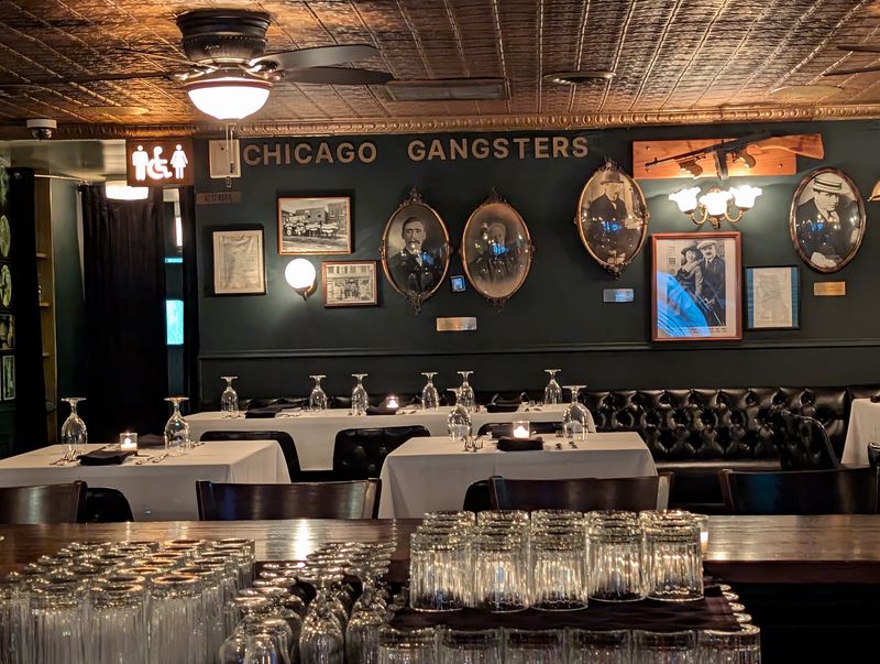 Where Old-School Chicago Still Sets The Table Where Old-School Chicago Still Sets The Table