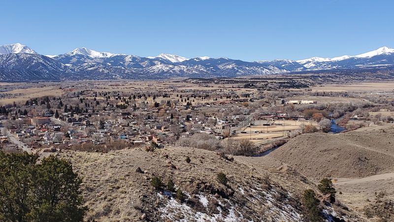 Where This Mountain Town Sits Where This Mountain Town Sits