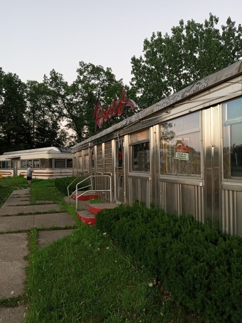 Where This Roadside Icon Once Stood
