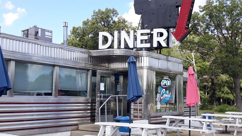 Where To Find This Retro Roadside Favorite Where To Find This Retro Roadside Favorite