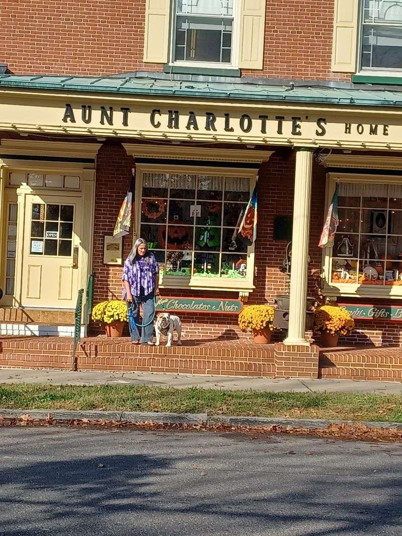Where To Find This Sweet Little Landmark Where To Find This Sweet Little Landmark