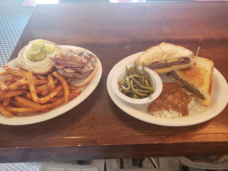 Why Mac's Diner Is Worth the Detour Why Mac's Diner Is Worth the Detour