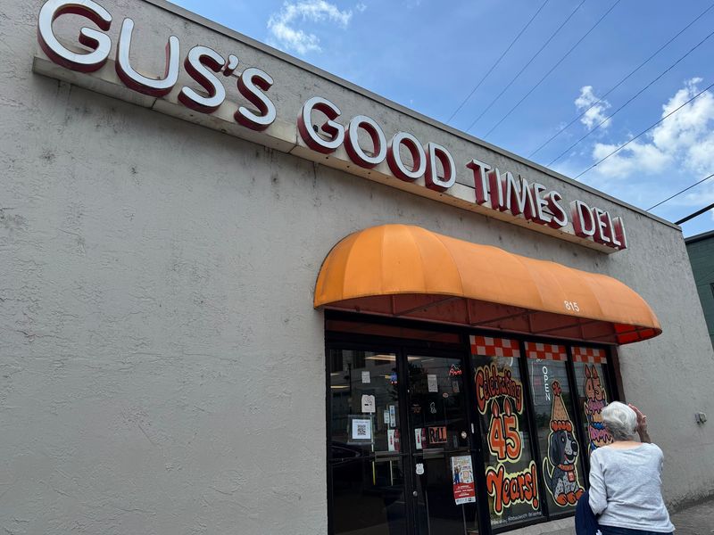 Why Regulars Say Gus's Forever