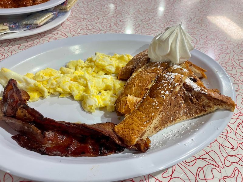 Why This Beachside Diner Sticks With You