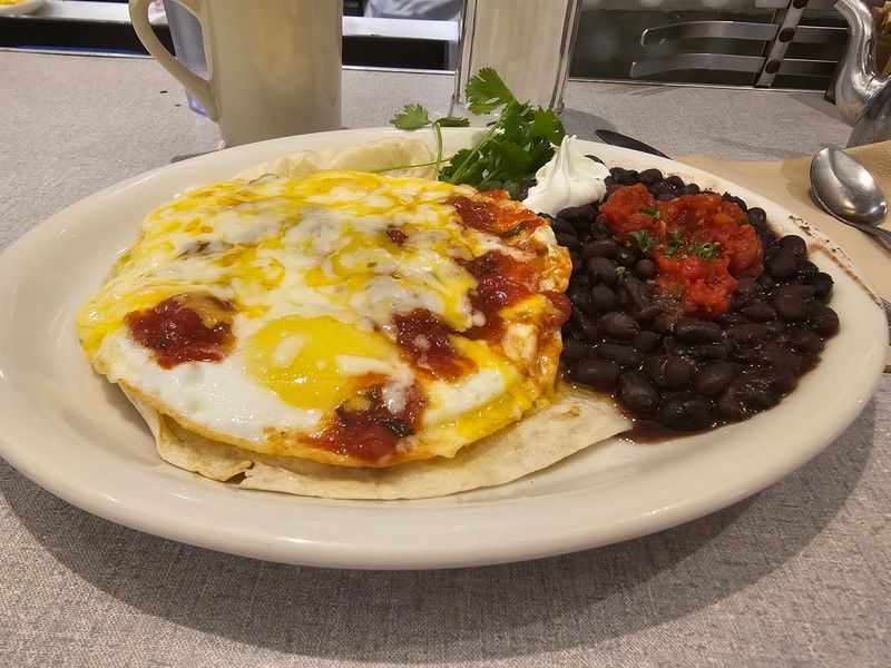 Why This Diner Keeps Drawing A Crowd Why This Diner Keeps Drawing A Crowd