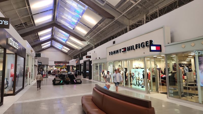 Why This Florida Outlet Keeps Earning Repeat Visits