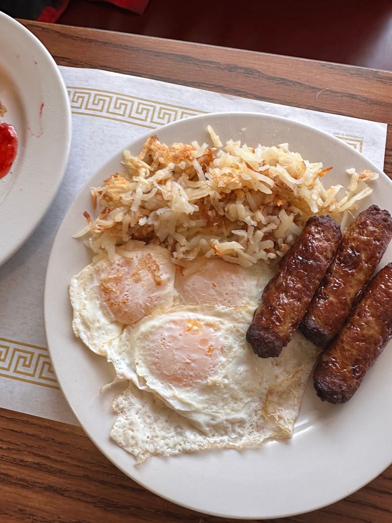 Why This Little Diner Wins Hearts Why This Little Diner Wins Hearts