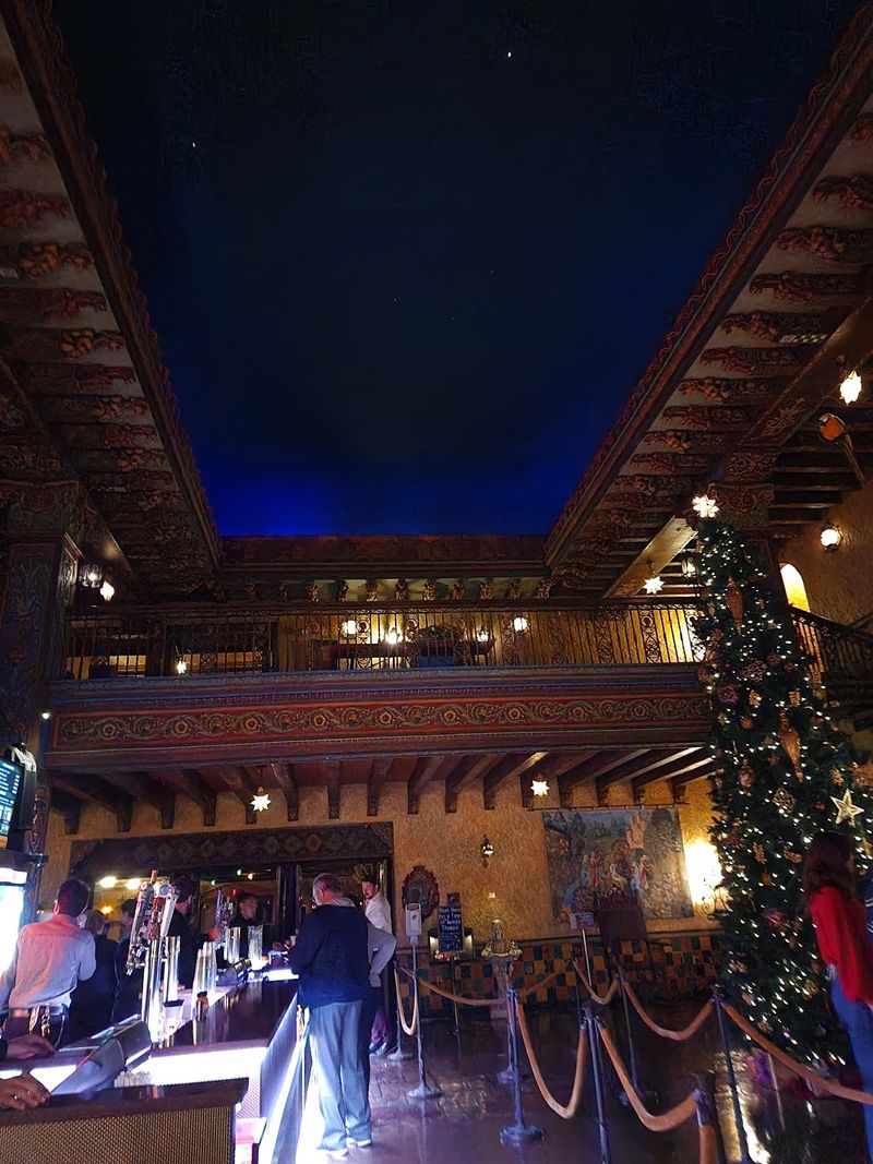 Why This Palace Still Draws a Crowd Why This Palace Still Draws a Crowd
