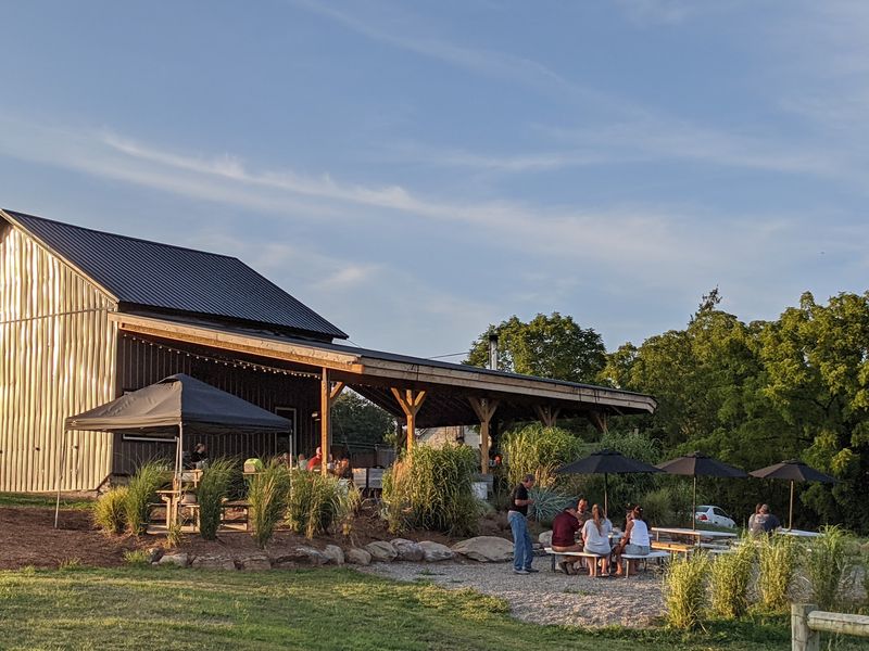 Windy Brow Farms, Fredon