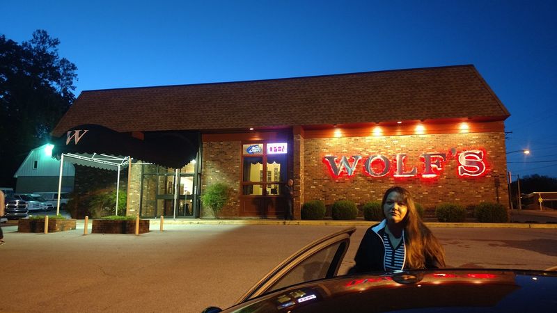 Wolf's Bar-B-Q, Evansville, Indiana