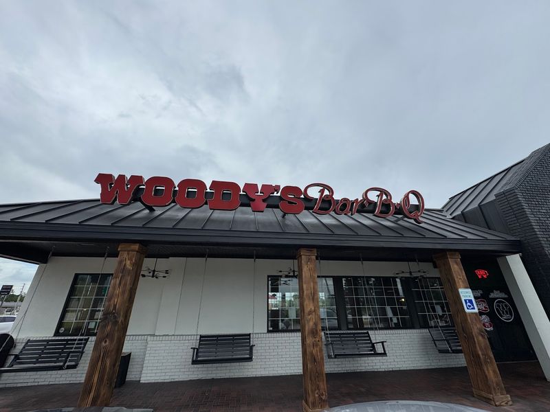 Woody's Bar-B-Q, Various Small Towns, Florida
