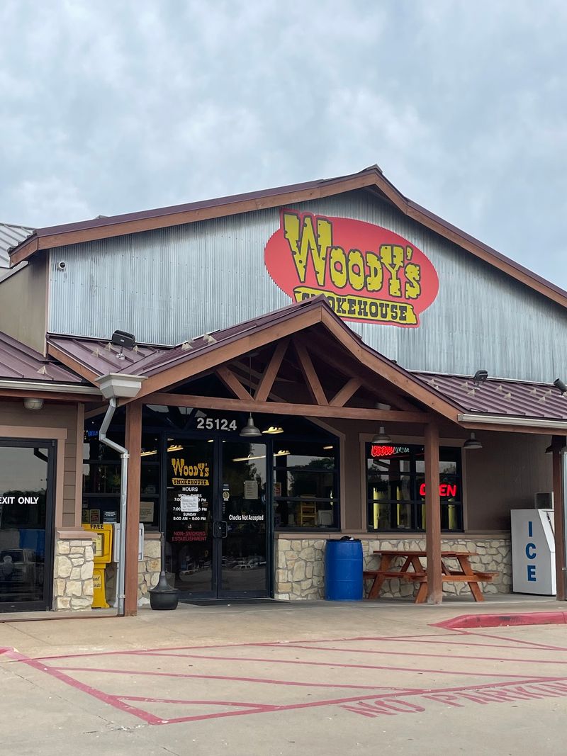 Woody's Bar-B-Q, region stop Woody's Bar-B-Q, region stop