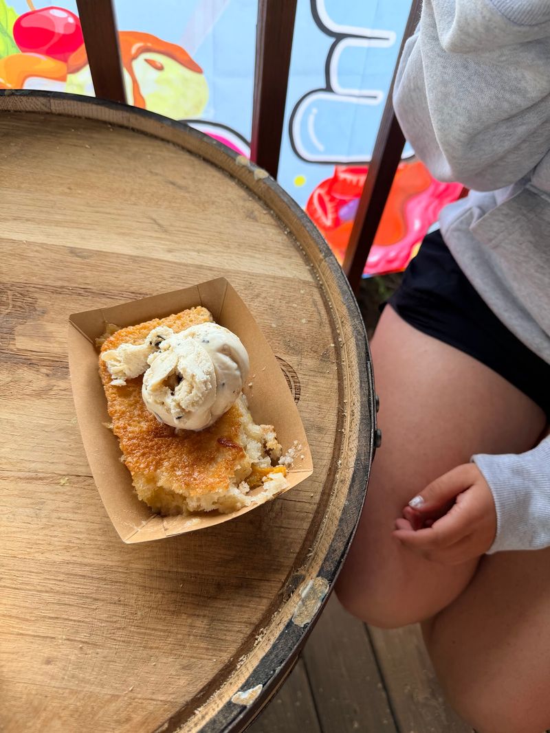 Ye Olde Ice Cream & Cheese Shoppe, Sevierville, TN