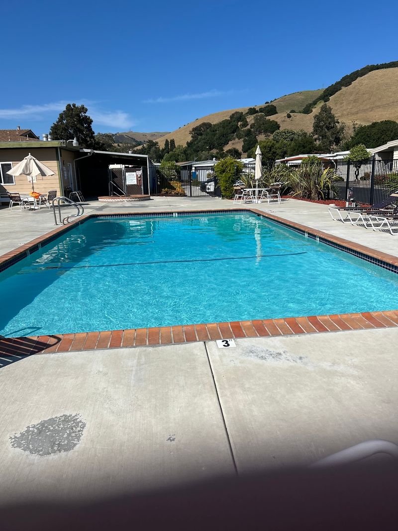 Year-Round Heated Pool and Spa Amenities