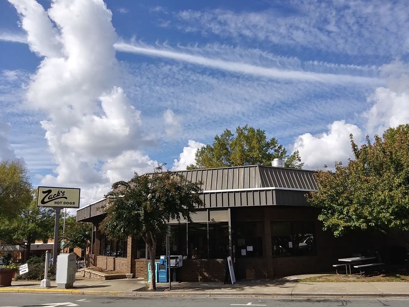 Zack's Hotdogs, Burlington