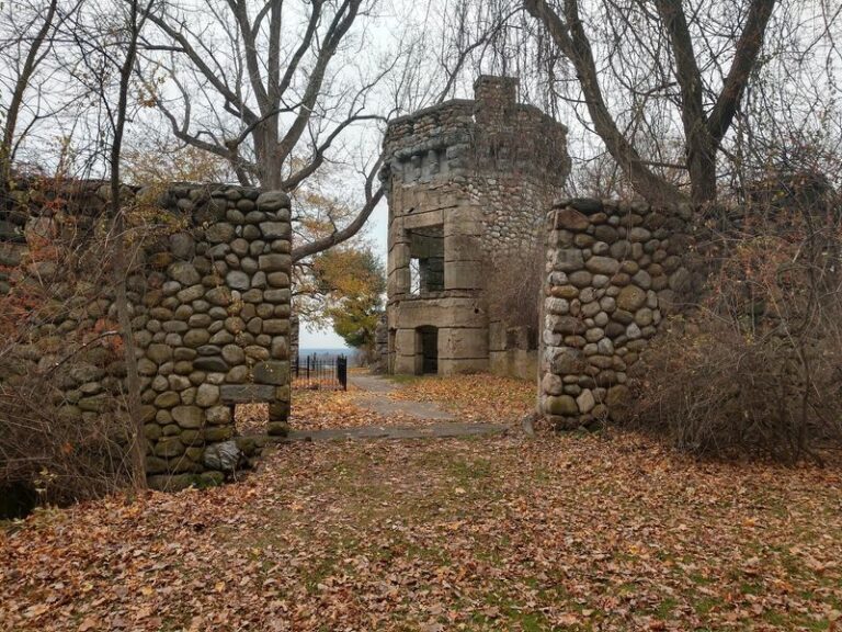 This Abandoned Massachusetts Mansion Looks Like Something Straight Out Of A Gothic Novel