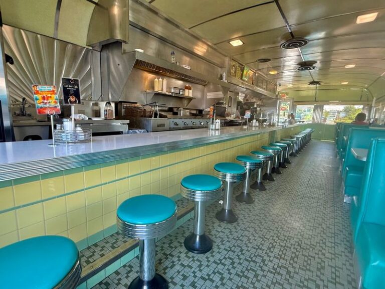 This Restored 1954 Diner In Wisconsin Still Serves American Comfort Food In A Vintage-Signed Time Capsule