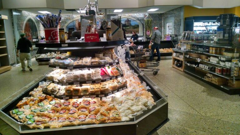 These 8 Wisconsin Cheese Shops Let You Taste Your Way Through Hundreds Of Local Wheels
