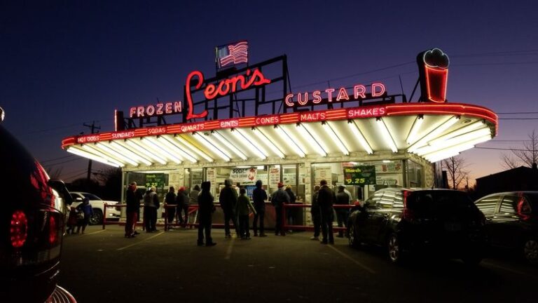 These 8 Wisconsin Frozen Custard Stands Serve The Creamiest Cones You’ll Ever Taste