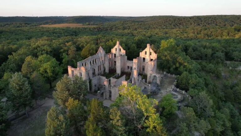 This Scenic Missouri State Park Pairs Castle Ruins With Peaceful Spring Trails And Sweeping Lake Views