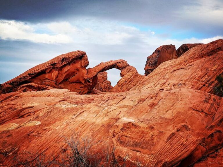 This Underrated Nevada State Park Lets You Wander Among Ancient Petroglyphs And Desert Canyons