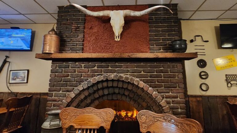 9 Small-Town Steakhouses Across Iowa That Locals Have Sworn By For Decades