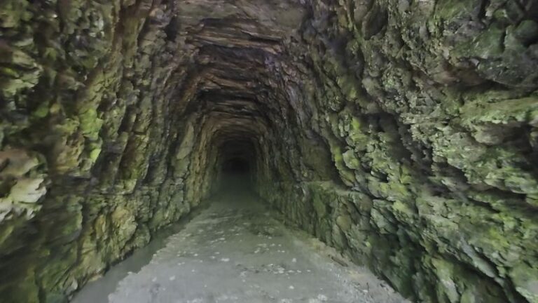 Explore A Fascinating Underground Cave System At This Underrated South Carolina Park