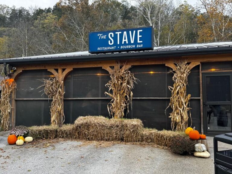 This Kentucky Restaurant Perfectly Blends Rustic Charm And Truly Remarkable Food