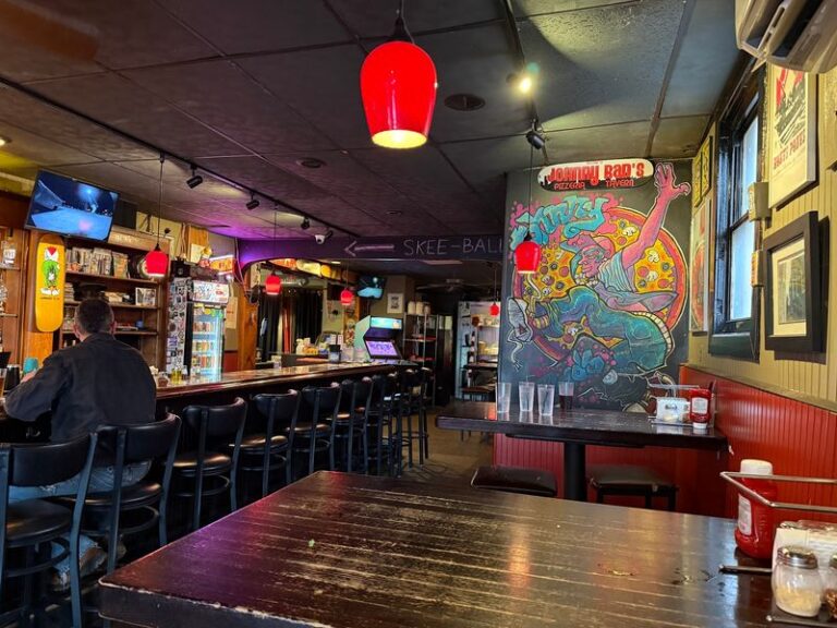These 8 Maryland Pizza Joints Are So Good You’ll Plan A Whole Day Around Them