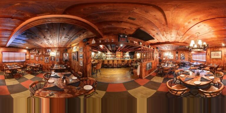 Kentucky Steak Lovers Fill Up the Reservation Book at This Rustic Horse-Racing-Themed Smokehouse