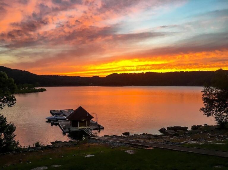 Few Tennessee Parks Offer A Lakeside Escape As Beautiful As This One