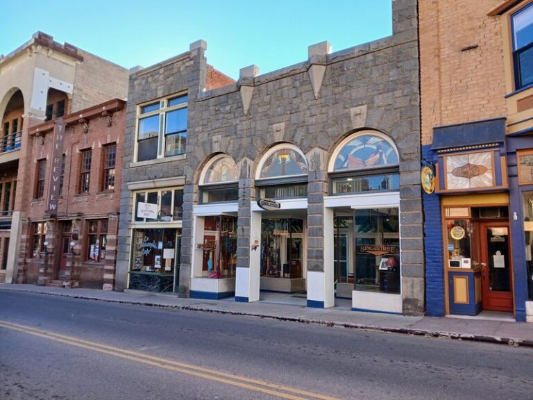 This Tiny Arizona Ghost-Town Cafe Serves Chili In A Building Older Than The State