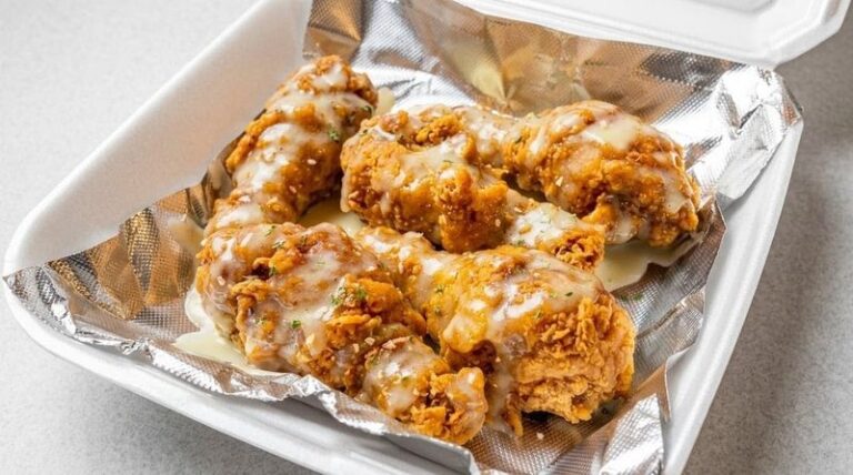 People Drive From All Over Indiana For The Fried Chicken At These 8 Small-Town Diners