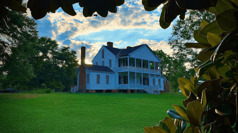 This Tiny South Carolina Village Feels Frozen In The 1800s
