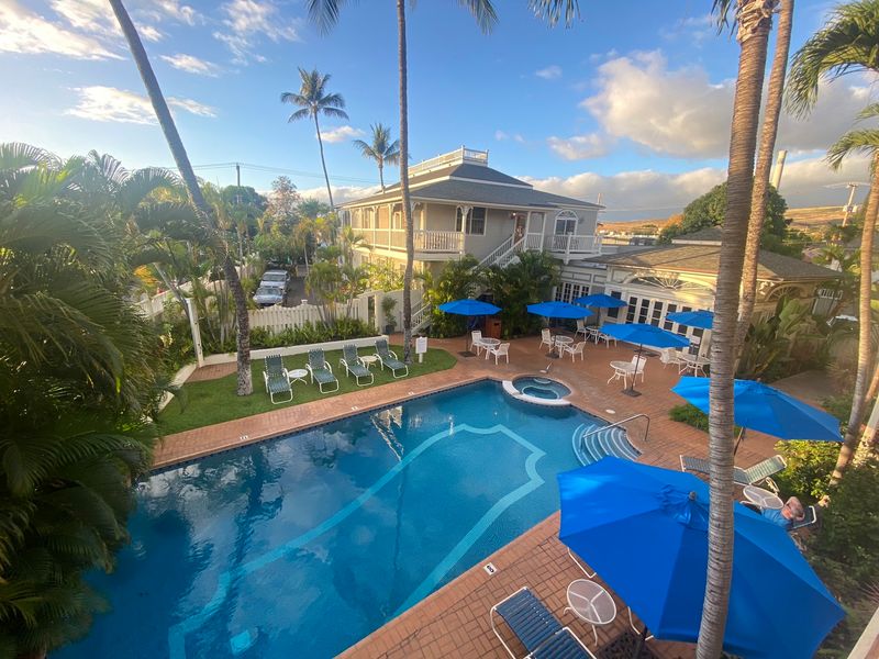 Spend The Night In This Historic Hawaii Plantation Inn Filled With Old Island Charm