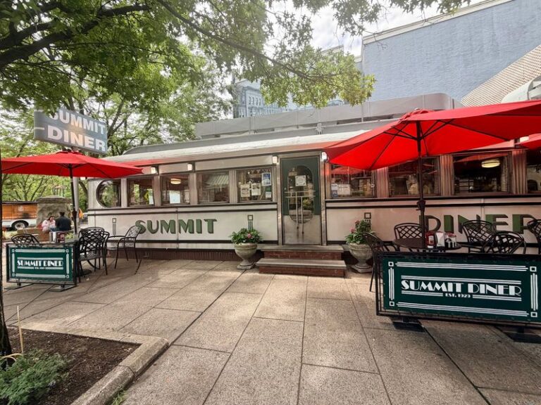 People Drive Over An Hour For Breakfast At This Nostalgic New Jersey Diner That Locals Call One Of The Best In The State