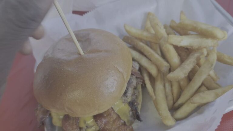 These 10 Georgia Burger Joints Serve The Kind Of Old-School Burgers You Drive Across The State For