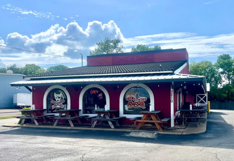You’ll Drive Across Texas Just For The Fall-Off-The-Bone Ribs At This Tiny Family-Owned BBQ Joint