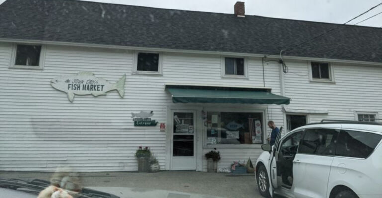 This Humble Michigan Fish Market Serves Fresh Lake Perch Worth Every Mile Of The Drive