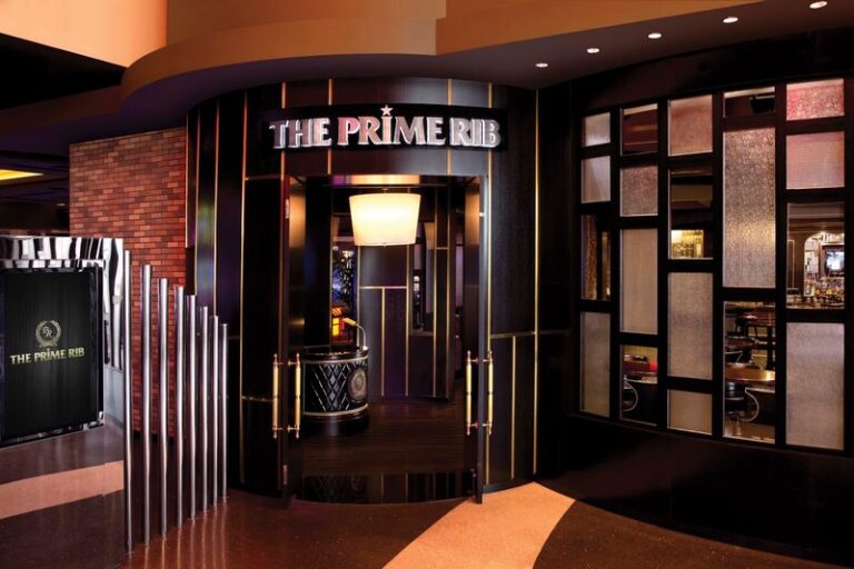 Maryland Steak Lovers Keep Coming Back For The Old-School Casino Steakhouse With Tuxedoed Service Near Arundel Mills
