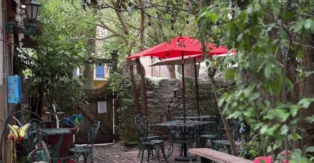 Hidden Behind A St. Augustine Shop Is A Secret Garden Few Visitors Ever Find
