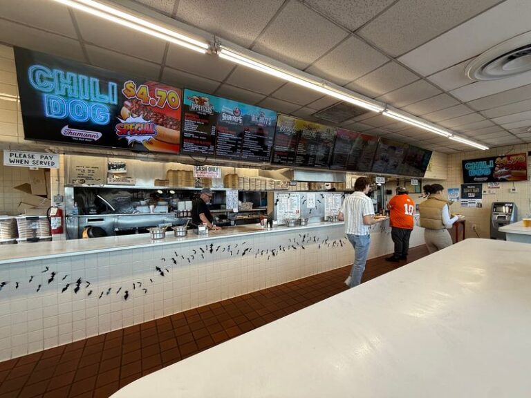 People Line Up All Day For The Hot Dogs At This Legendary Jersey Shore Stand