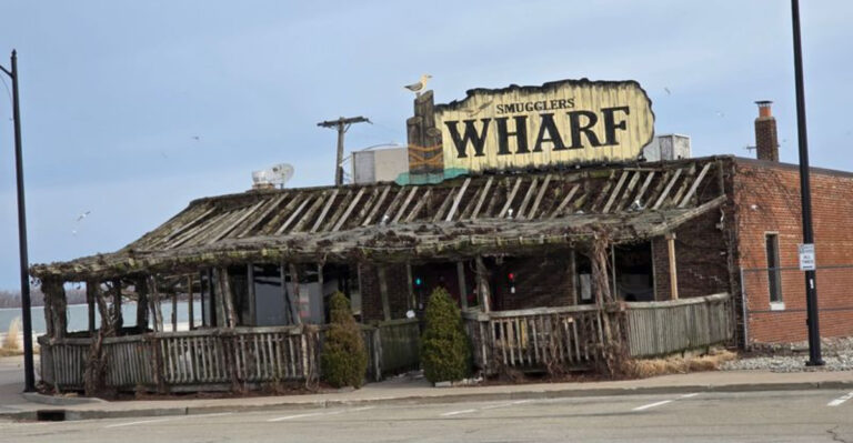 This Humble Pennsylvania Restaurant Serves Seafood So Good It’s Become Legendary