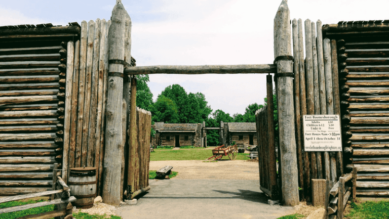 This Historic Kentucky Fort Trail Leads You Straight Through Frontier History On Foot