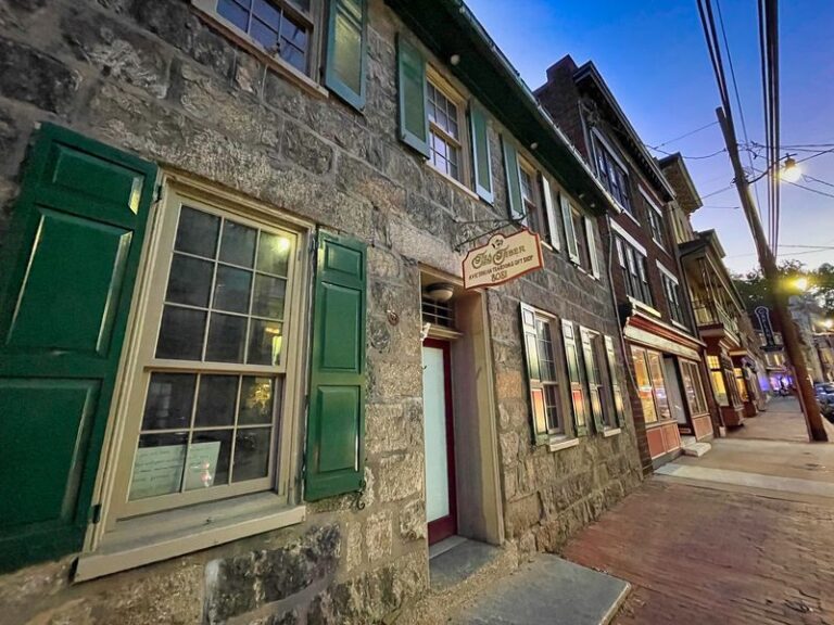 These 8 Maryland Small Towns Have Main Streets Frozen Somewhere In The Past