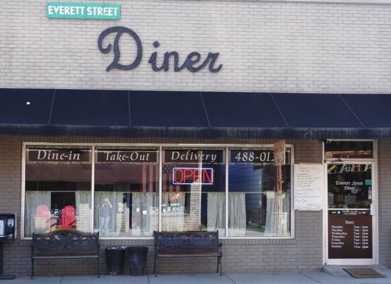 Small-Town North Carolina Diners That Have Kept Locals Coming Back For Generations